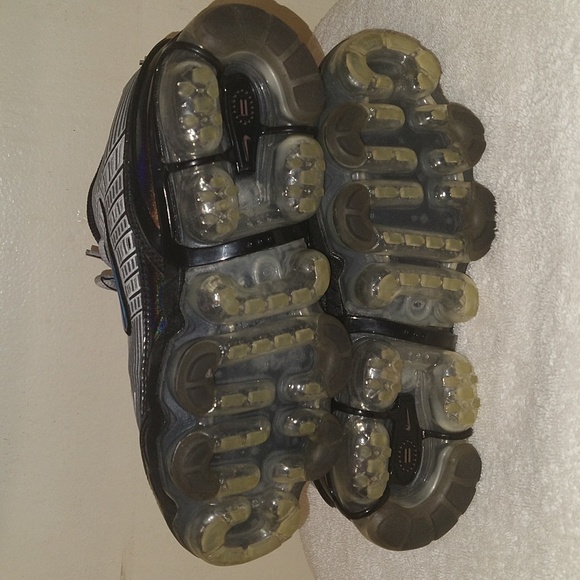 Nike Vapormax 360 Metallic Silver Running Sneakers - Picture 5 of 7